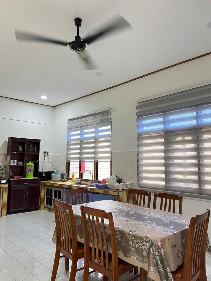 Lavender Homestay Desa Chendering 3 Bedrooms Kuala Terengganu Exterior photo